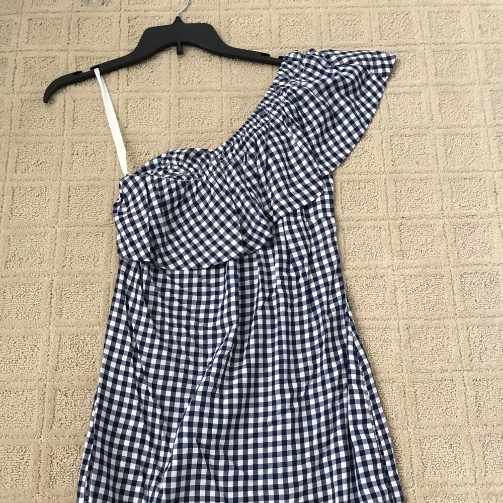 ONE SHOULDER DRESS